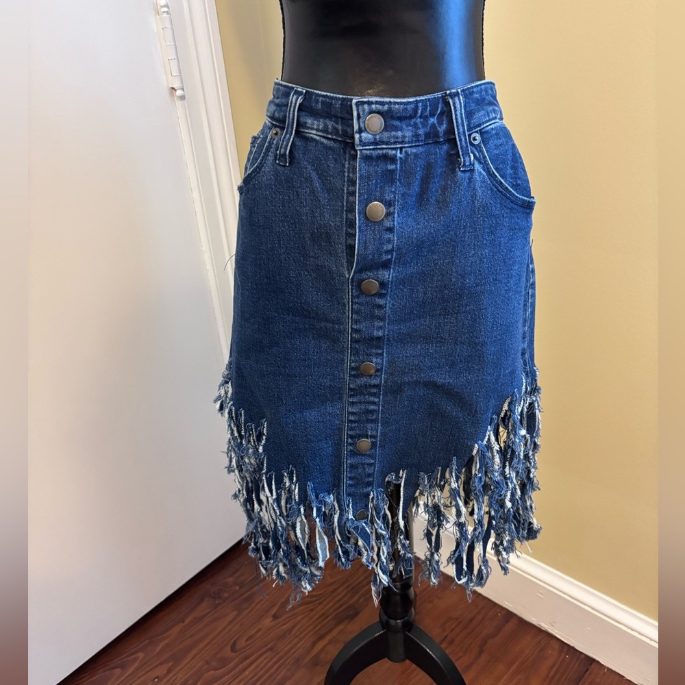 UNIVERSAL THREADS Blue Jean Fringed Skirt